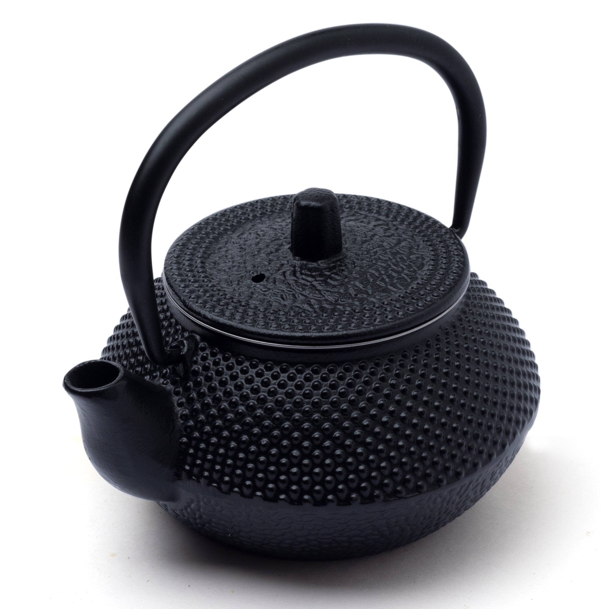 Authentic cast iron tea kettle, durable and elegant, ideal for brewing traditional teas at home